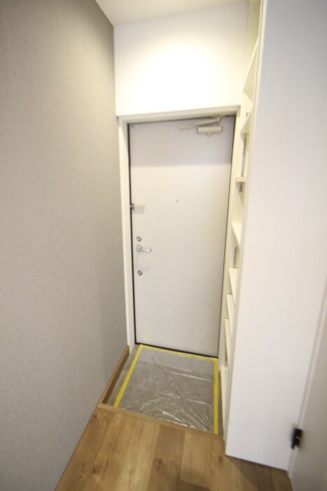 物件内観写真7　(玄関)