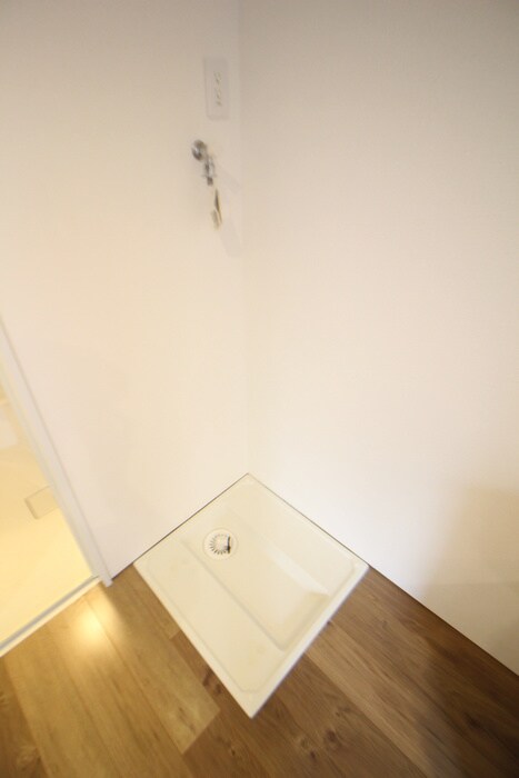 物件内観写真9　(洗濯機置場)