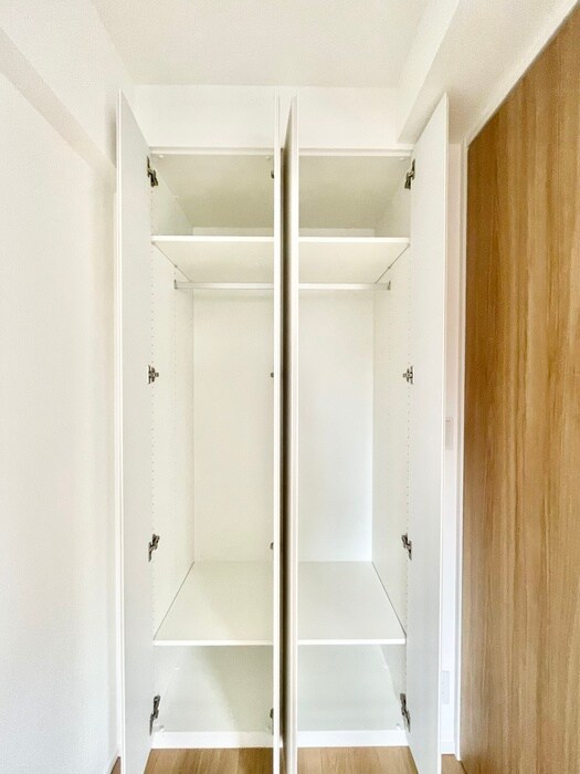 物件内観写真12　(収納)