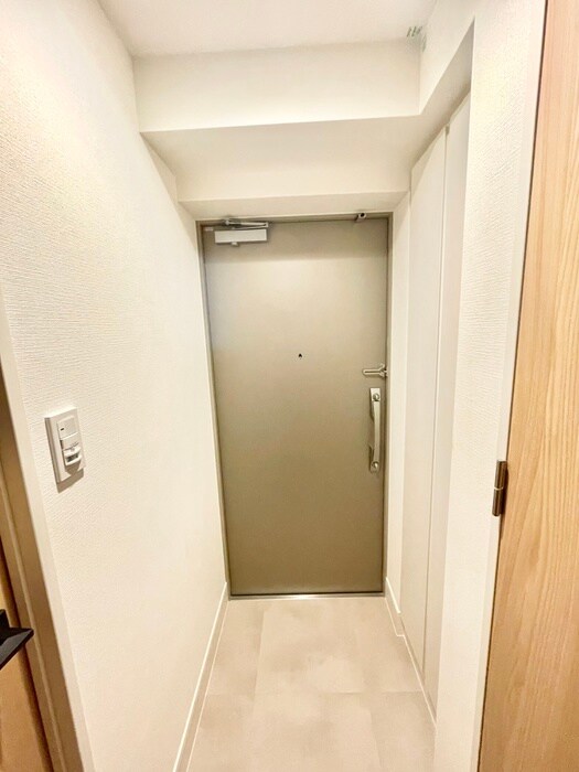 物件内観写真18　(玄関)