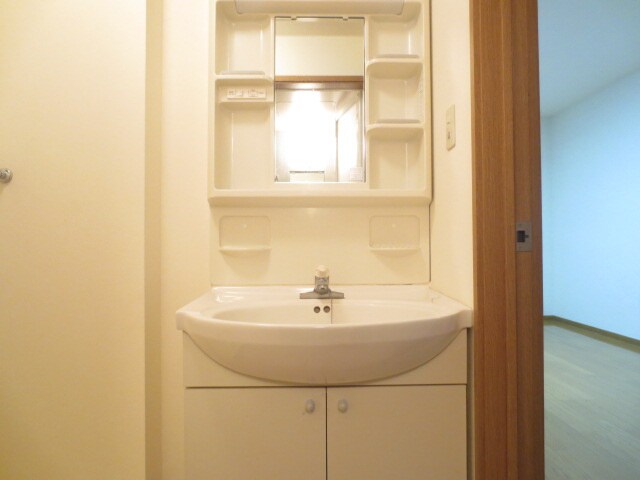 物件内観写真12　(洗面)