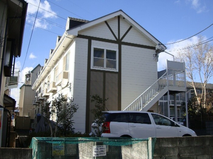 物件外観写真4　(エントランス部分)