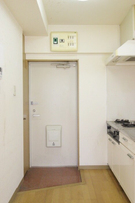 物件内観写真14　(玄関)