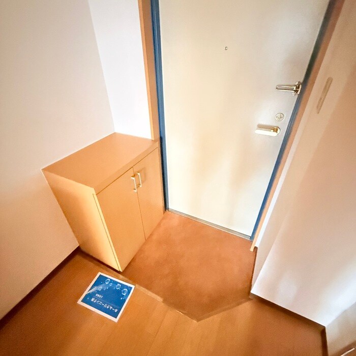 物件内観写真9　(玄関)