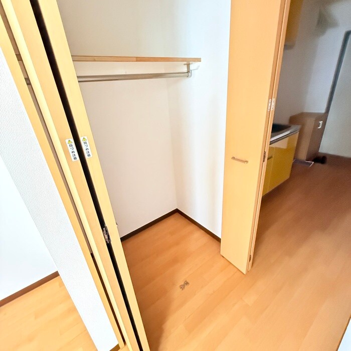 物件内観写真12　(収納)