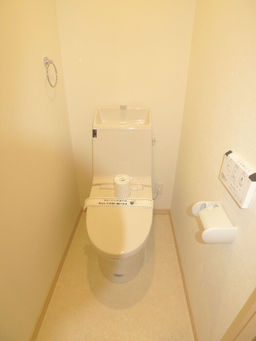 物件内観写真12　(トイレ)