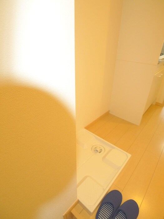 物件内観写真13　(洗濯機置場)