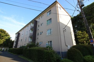 鵜野森団地Ａ棟（201）外観写真