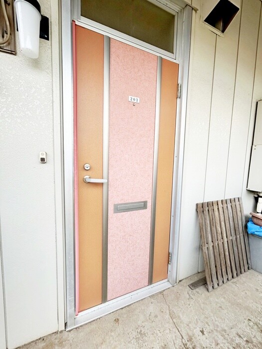 物件内観写真12　(玄関)