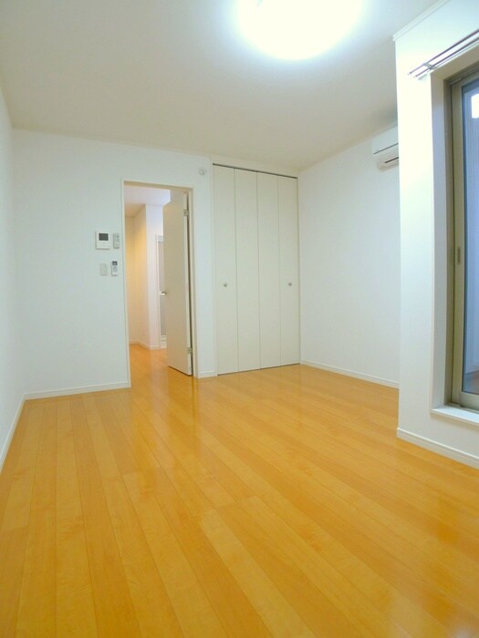 物件内観写真6　(居室)