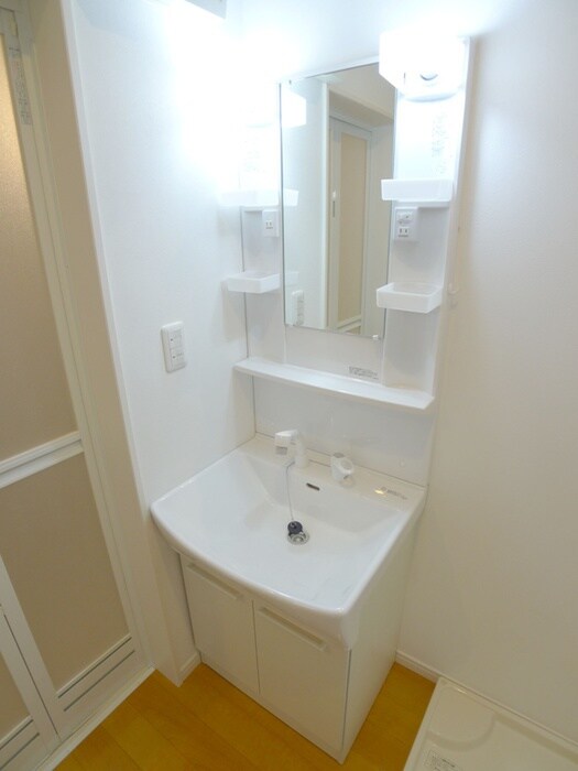 物件内観写真17　(洗濯機置場)