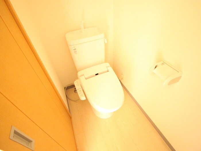 物件内観写真9　(トイレ)