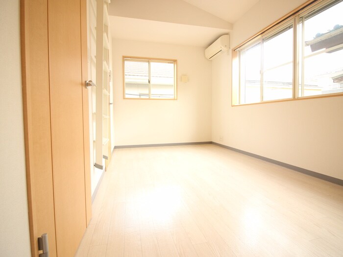 物件内観写真10　(居室)