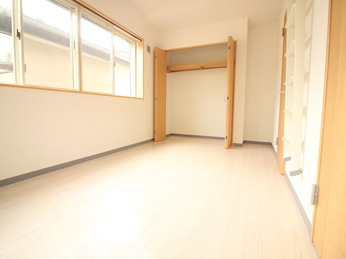 物件内観写真12　(居室)