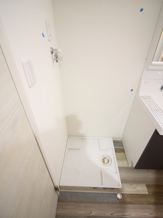 物件内観写真15　(洗濯機置場)