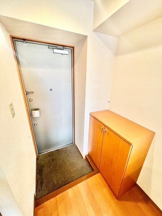 物件内観写真17　(玄関)