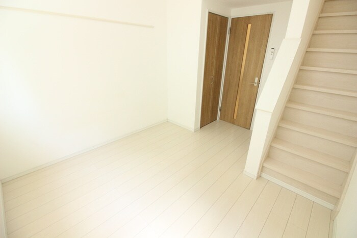 物件内観写真8　(居室)