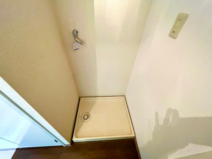 物件内観写真12　(洗濯機置場)