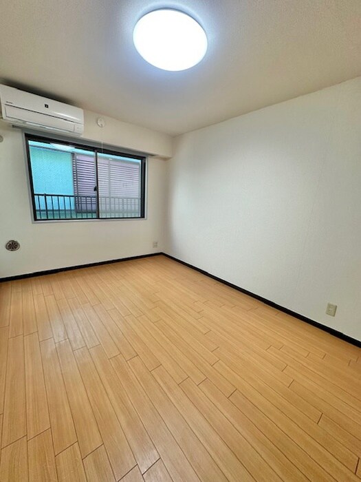 物件内観写真14　(居室)