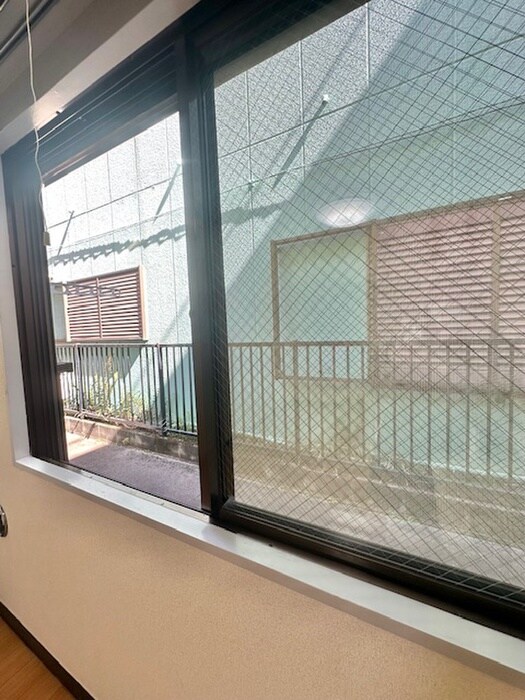 物件内観写真16　(室内からの展望)