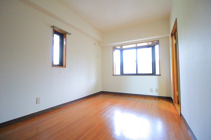 物件内観写真2　(居室)