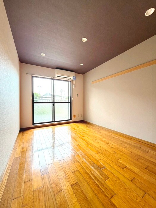 物件内観写真10　(居室)