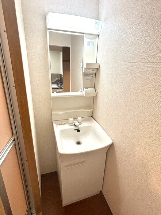 物件内観写真11　(洗面)