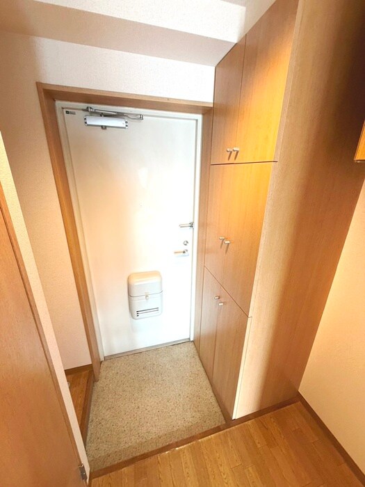 物件内観写真17　(玄関)