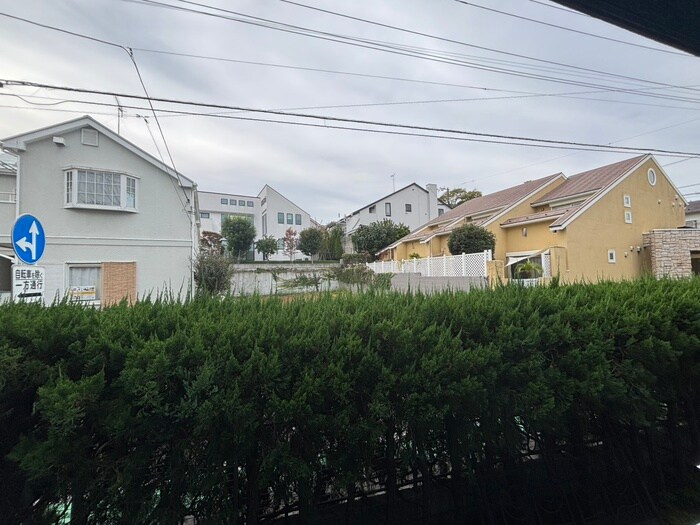 物件内観写真19　(室内からの展望)