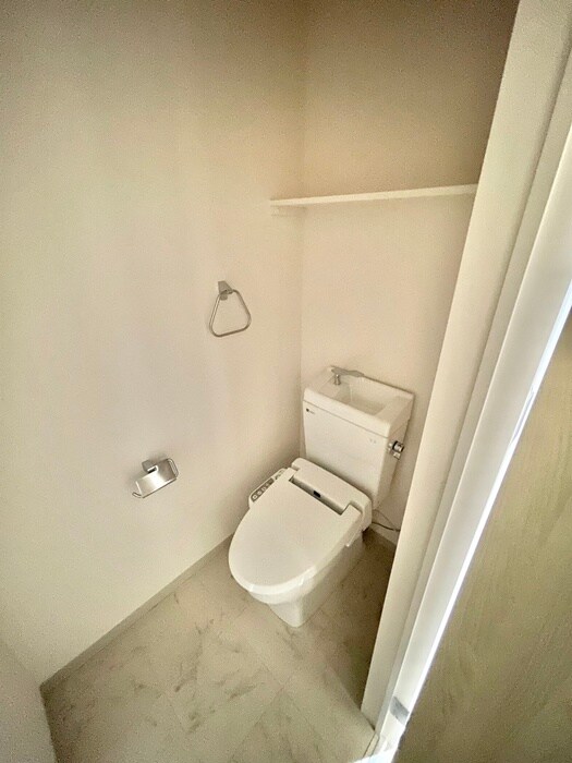 物件内観写真13　(トイレ)