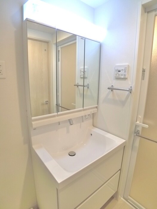 物件内観写真11　(洗面)