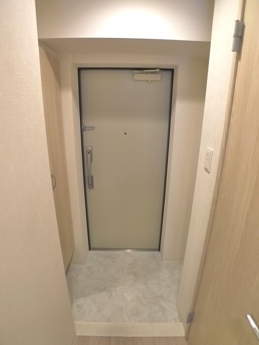 物件内観写真19　(玄関)