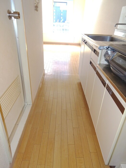 物件内観写真18　(廊下)