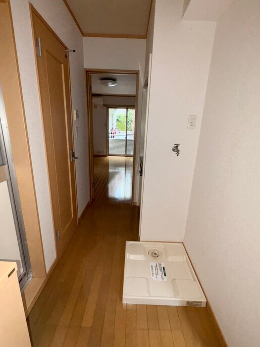 物件内観写真13　(廊下)