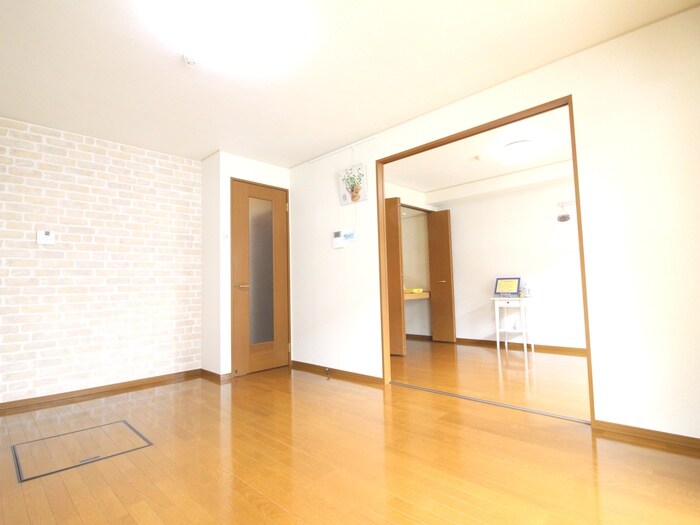 物件内観写真8　(居室)