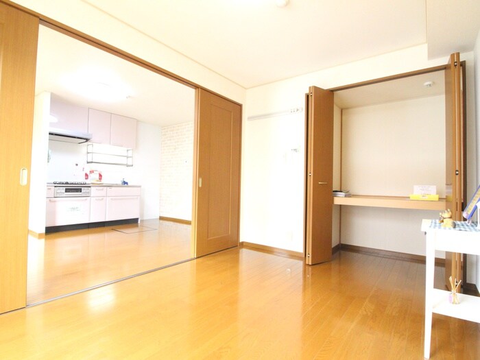 物件内観写真9　(居室)