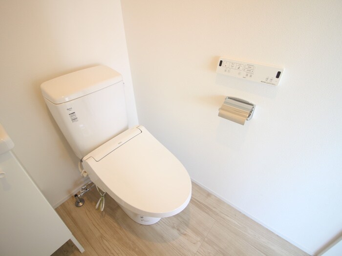 物件内観写真15　(トイレ)