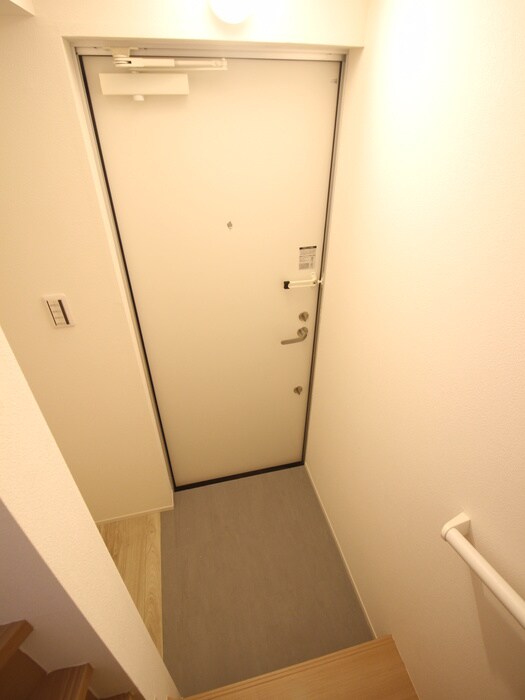 物件内観写真17　(玄関)