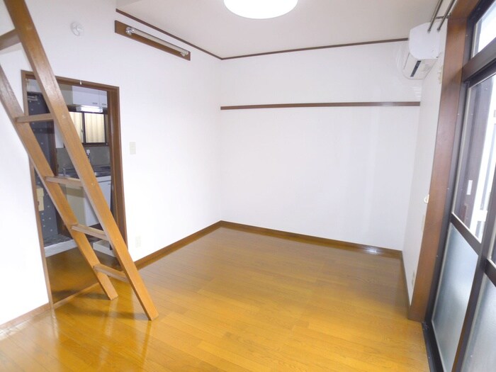 物件内観写真5　(居室)