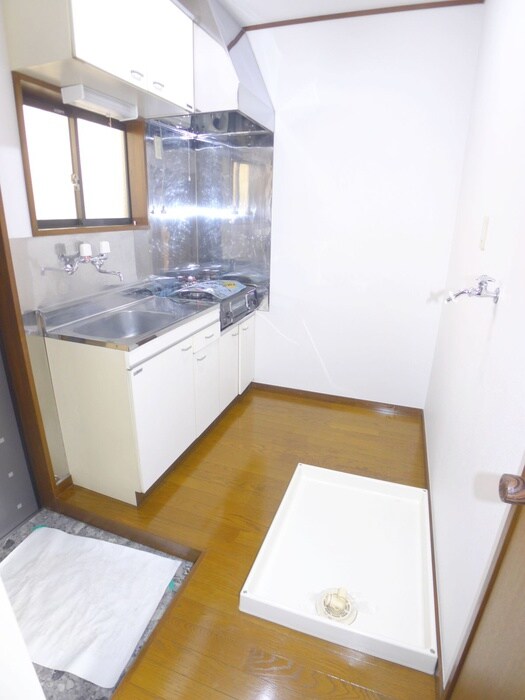 物件内観写真12　(洗濯機置場)