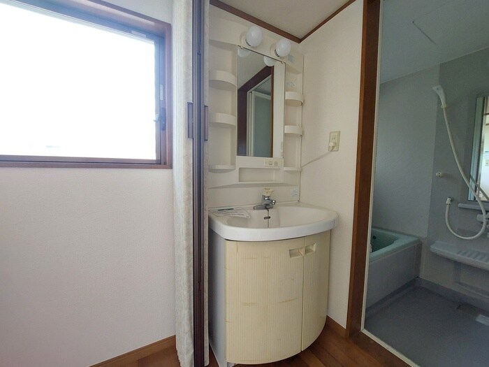 物件内観写真13　(洗面)