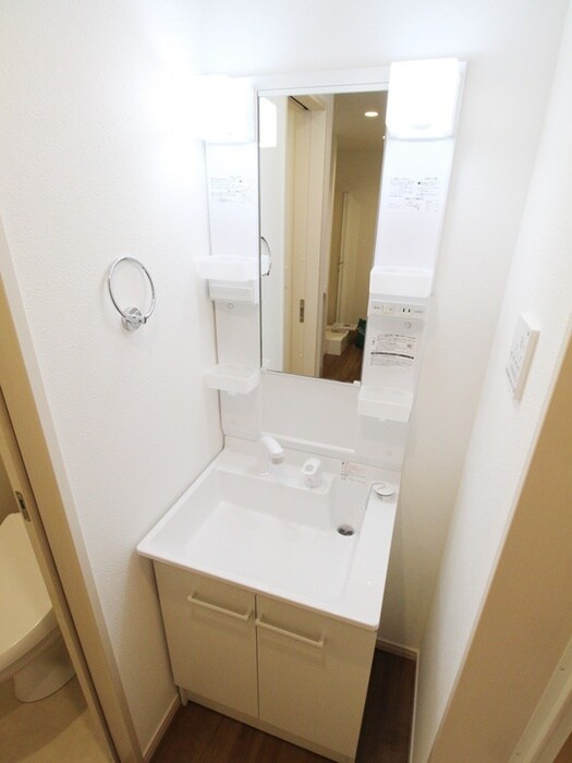 物件内観写真11　(洗面)