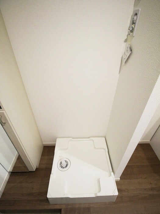 物件内観写真13　(洗濯機置場)