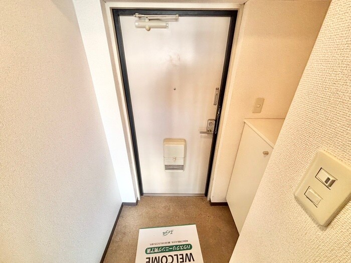 物件内観写真14　(玄関)