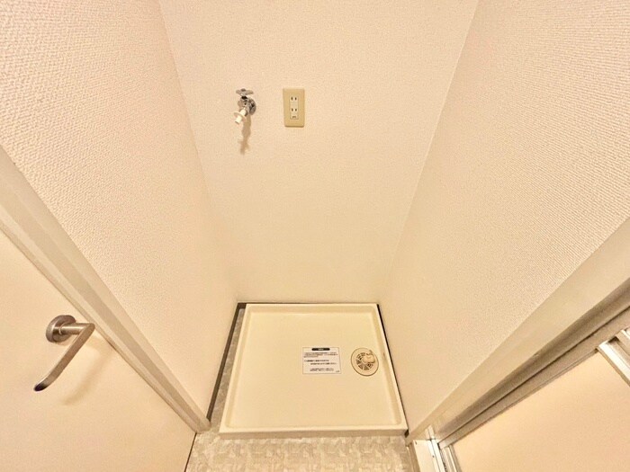 物件内観写真18　(洗濯機置場)
