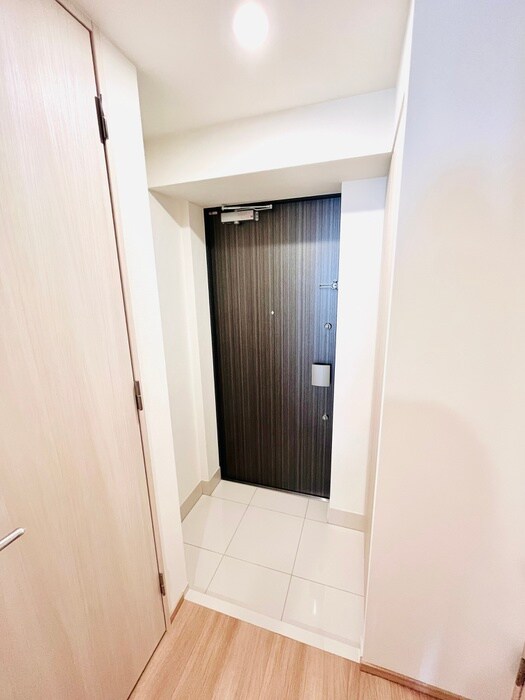 物件内観写真15　(玄関)