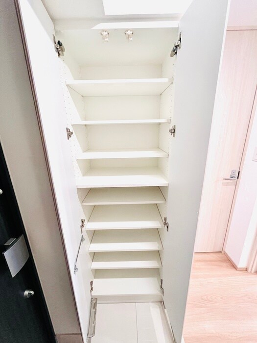 物件内観写真17　(靴箱)