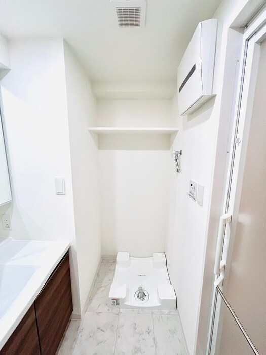 物件内観写真19　(洗濯機置場)