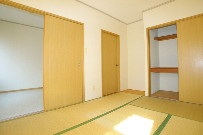 物件内観写真11　(居室)