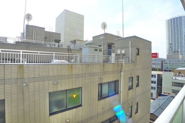 物件内観写真16　(室内からの展望)